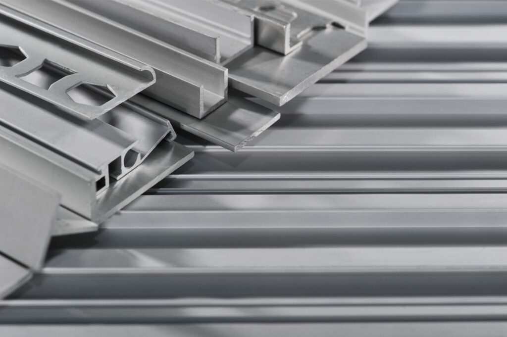Aluprofile geschnitten